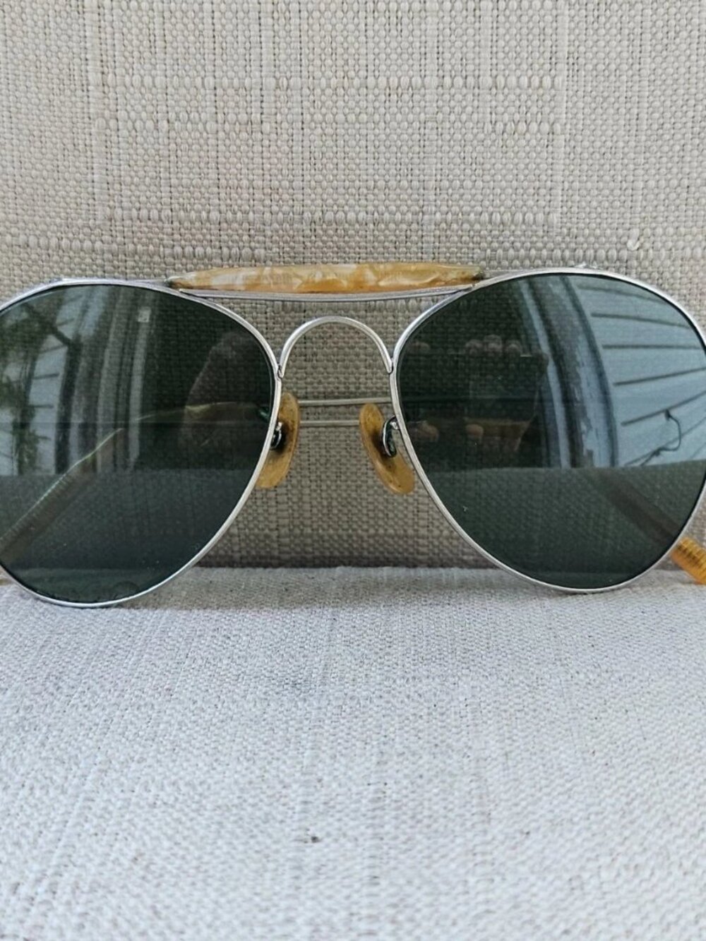 Vintage Men Sunglasses Silver Tone Metal Frame Green Lenses Aviator Sunglasses
